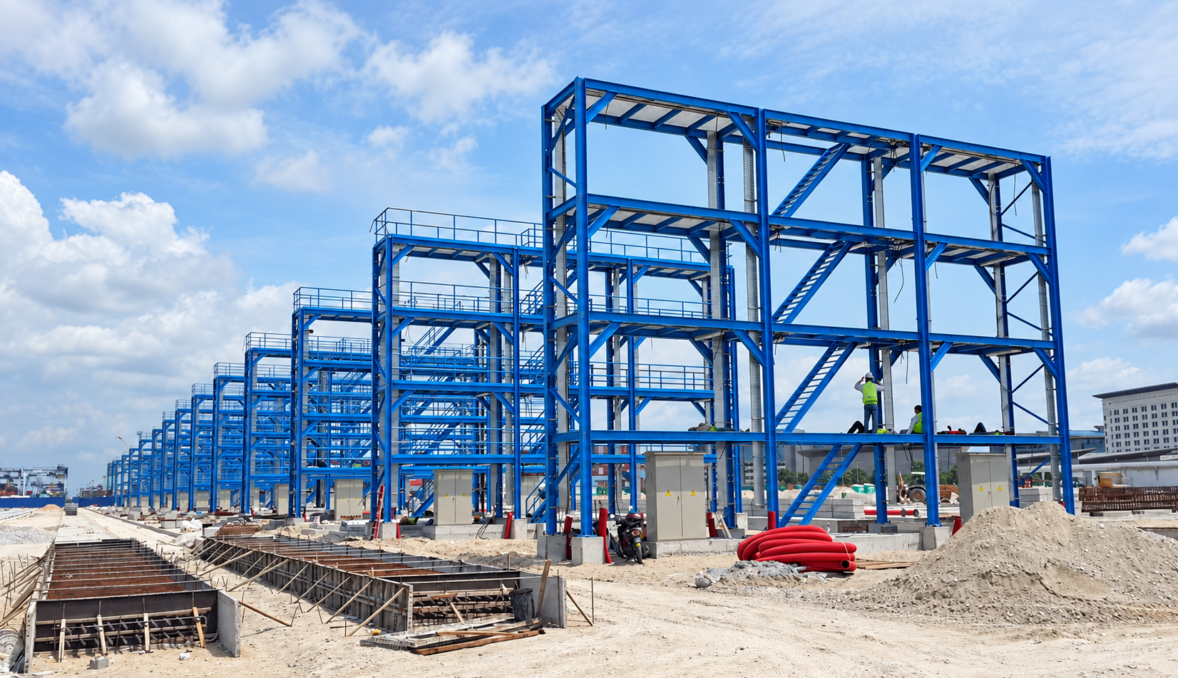 Reefer gantry structures